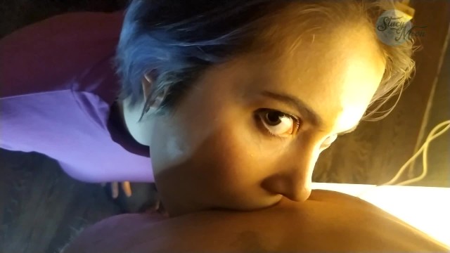 나쁜 음모와 멋진 deepthroat와 공통 러시아 수제 포르노