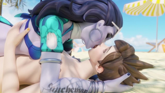 Widowmaker and Tracer making out - Overwatch