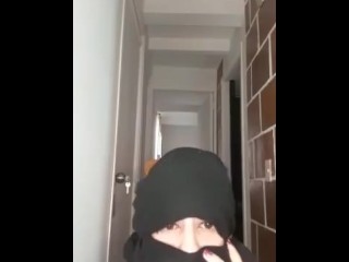 dancing hot with my hijab
