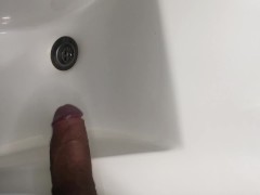 Jerking off with the sink.
