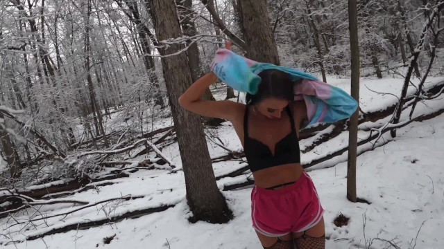 Girl gets fucked by BBC in the snow ONLYFANS JEWLSMARCIANO 10
