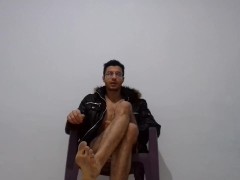 Hot guy making his dick hard while he dangle his legs