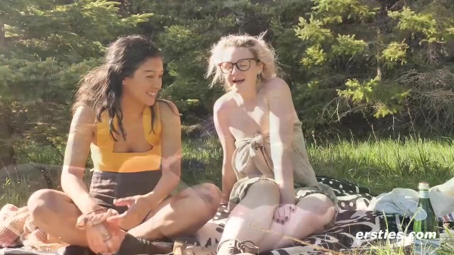 Lesbian Lovers In The Great Outdoors