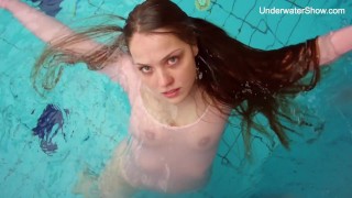 Poolside Simonna Is The Sexiest Underwater Tight Babe