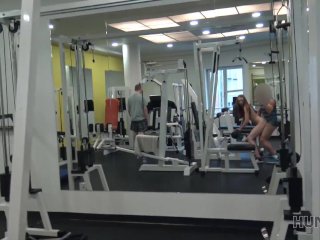 HUNT4K Magnificent Chick Gives TrimmedVagina for Cash_in the Gym