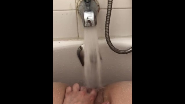 Amateur;Babe;Brunette;MILF;Reality;Exclusive;Verified Amateurs;Solo Female;Female Orgasm;Vertical Video french, bath-tub, jets, solo-girl, solo, girl, milf