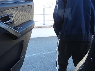 Пацан Дрочит На Парковке Торгового Центра