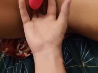 POV - He_fingers my tight pussy to G_spot orgasm