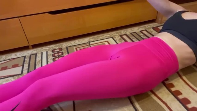 Workout of sexy in pink leggings 12