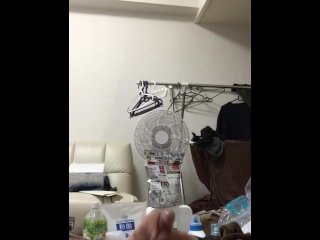 大量の精子を腹の上に出した。射精タイム❤️