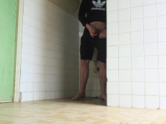 Jerking and Pissing in the Toilet