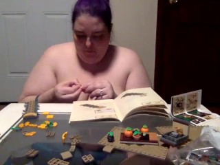 Topless Lego: Harry PotterHerbology Classroom