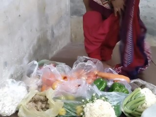 Indian_girl selling vegetable sex other people