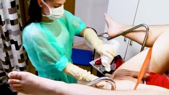 25jährige Krankenschwester bei extremer Analbehandlung 12