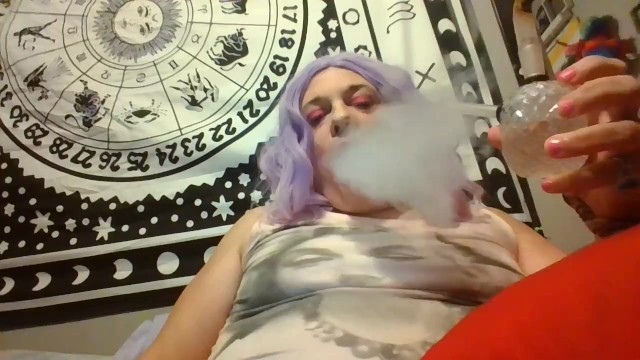 Trans Girl Blowing Clouds - Pornhub.com
