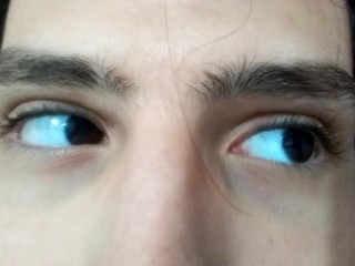 my eyes\ some details of me/ Guys i being trying to buy a better camera! would you like help me?