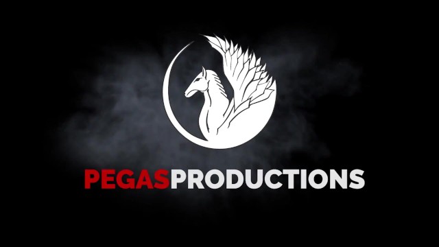 Pegas Productions - Eden Ivy Fourre Sa Meilleure Amie Avec un Strap-On