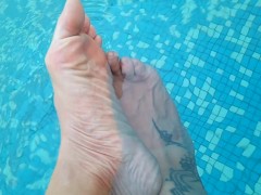 My sexy wet feet!! Enjoy it!!