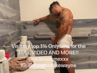 Pissing in the gym_bathroom then_cumming
