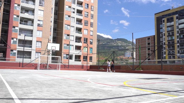 Intense exercise routine lesbian colombian with my friend Carla Morelli - Mariana Martix