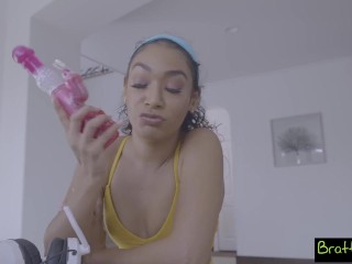 Step Sis "I put my_controller on my pussy and it made me horny" S18:E10
