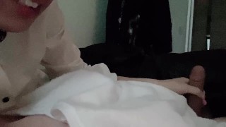 Friend BL A Handsome Member Of Society Who Makes A Handjob While Bullying A Friend's Morning Standing Dick