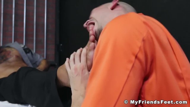 Jail Porn Feet - Uniformed Prison Guard Foot Worshipped by Bald Gay Inmate - Pornhub.com