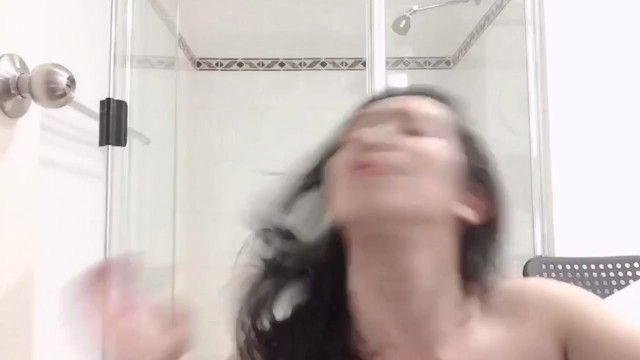 Solo ladyboy sexy dance exercise & strip tease in the toilet [Trans Anairb] 11