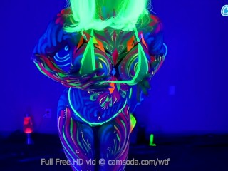 Jewelz Blu Body Paint and_Masturbation show