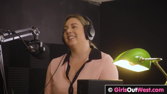 Chubby busty girl licks hairy pussy and ass in the studio