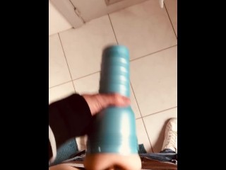 I play with a fleshlight and cum