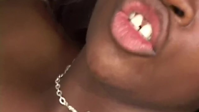 Ebony teen banged close up in raunchy sesh 38