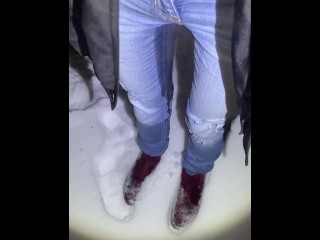 Girl Desperately Pisses Her Jeans In_The Snow