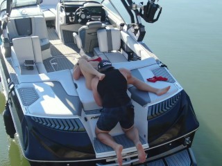 MILF getting her pussy licked_on a boat in the middle of_the lake