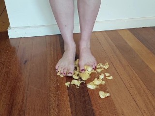 banana foot job, feet, toe suckingbanana in toes topless