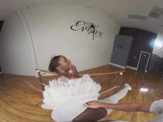 VRConk Skinny Ebony Ballerina_Tries Kamasutra VRPorn