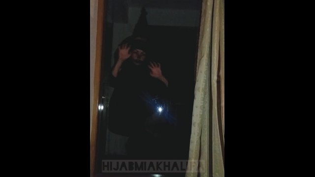 Wife Saudi Window Voyeur Cam - Ø±Ø¹Ø¨ Ø­Ù‚ÙŠÙ‚ÙŠ | Sexy Witch Landed on my Balcony in Abu Dhabi and Scratching  Window - Pornhub.com