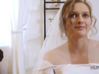 HUNT4K. For Cash Mature Guy_Gets the Opportunity to_Fuck Pretty Bride