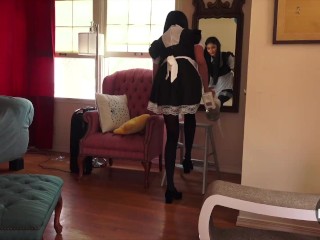Apex Fetish - Vacuum the living room_FRENCH Maid