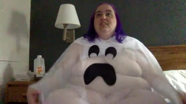 I'm a Big Fat Naked Ghost! - Pornhub.com