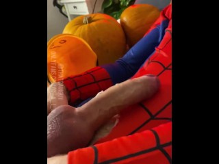 Sexy Spiderman Cums a Huge WebCAM4 Male
