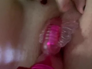 CurvyGirl Pleases Herself With Toy