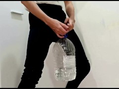 A big dick lifts a load - a bottle of water. Great masturbation and cumshot.