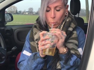 Ns Extrem! In Becher Gepisst Und Ausgetrunken!