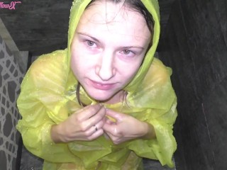 Horny Girlfriend Offered Blowjob_with Raincoat In Shower WithCum On Face