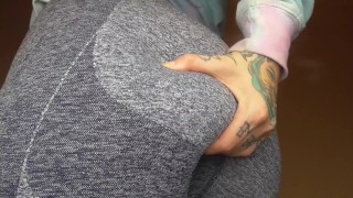 RIPPING HOT FARTS AND GRABBING MY ASS