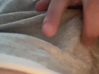 手マンしてグチョグチョになったアソコにデカチンを入れるイケメン社会人