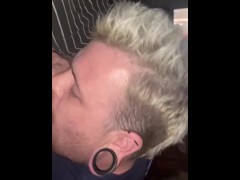 Straight guy gets first gay blow job 