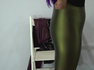 Trying on Leather Leggings with Different Colors.Which Is Better?