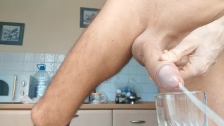 Dildos Enjoys Cuming And Drinking Cum In The Kitchen